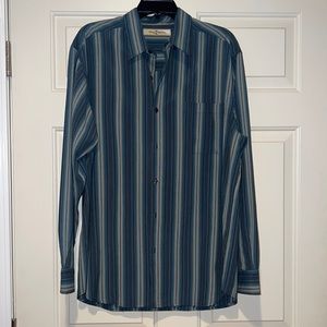 Mens long sleeve button down casual shirt.